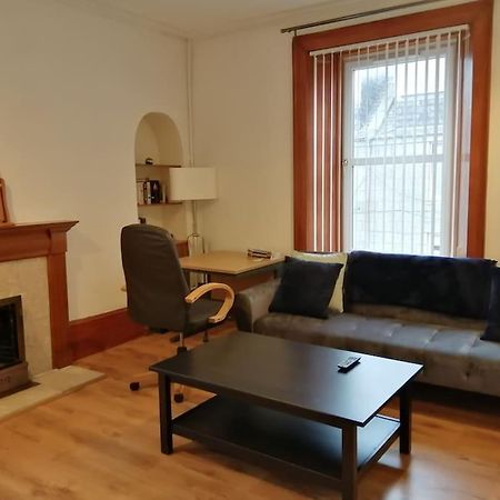 Stylish One Bed Flat With Private Parking Appartement Aberdeen Buitenkant foto